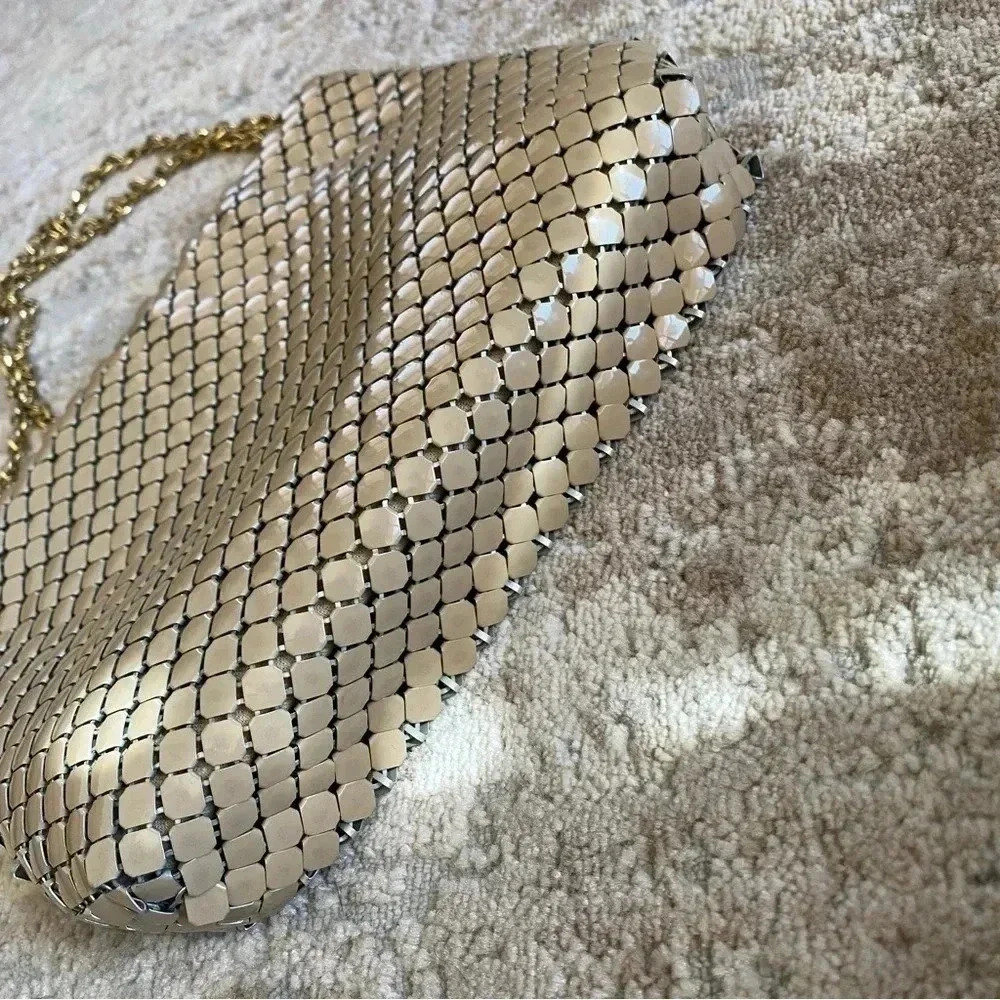 Whiting & Davis Vintage Mesh Metal Purse Shoulder Bag Gold Chain Strap - Picture 9 of 14